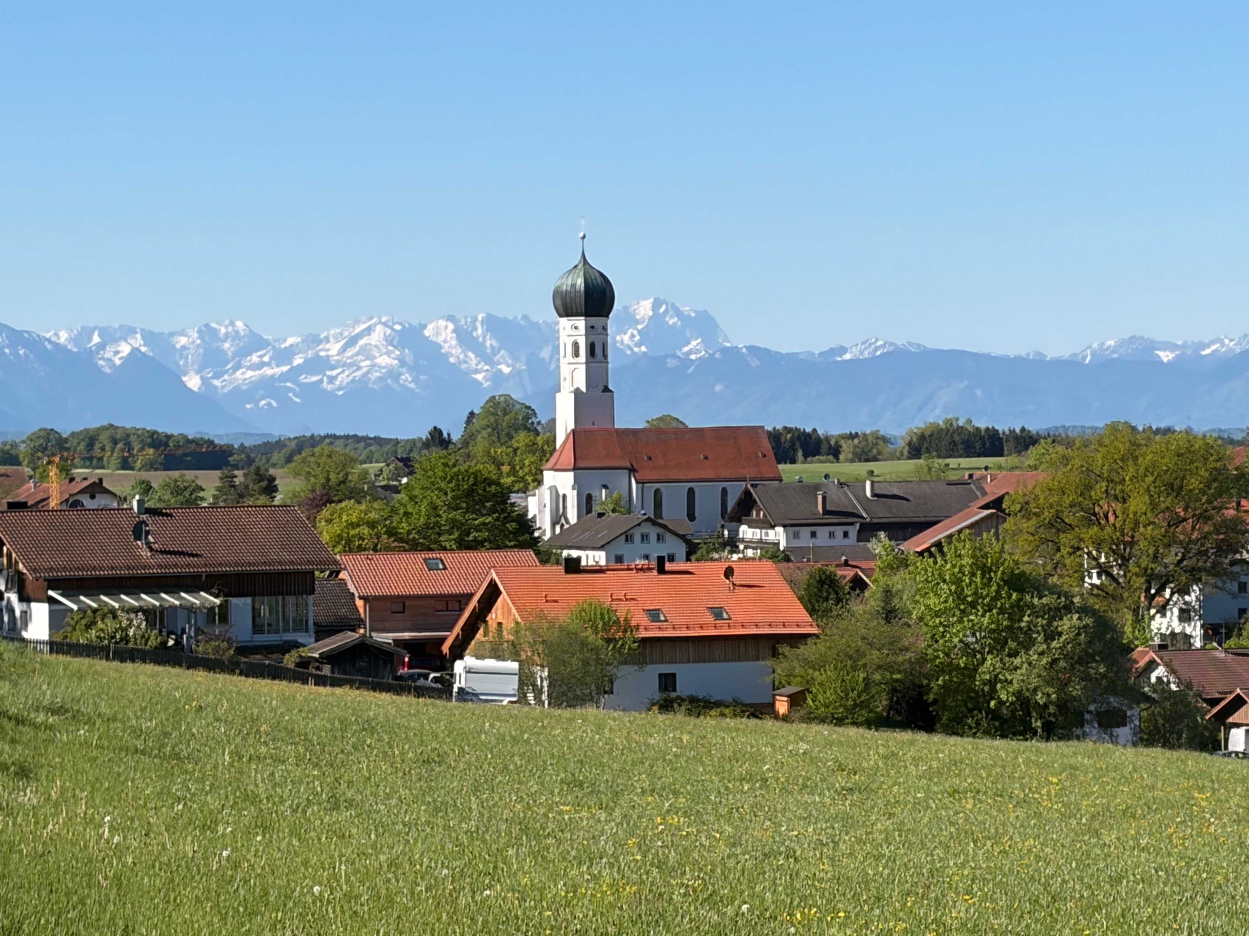 Kirche & Berge